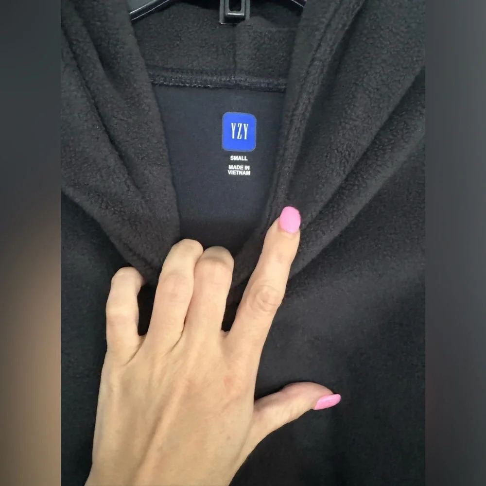 Yeezy Gap Engineered by Balenciaga Polar Fleece Padded Hoodie in black - Picture 6 of 11